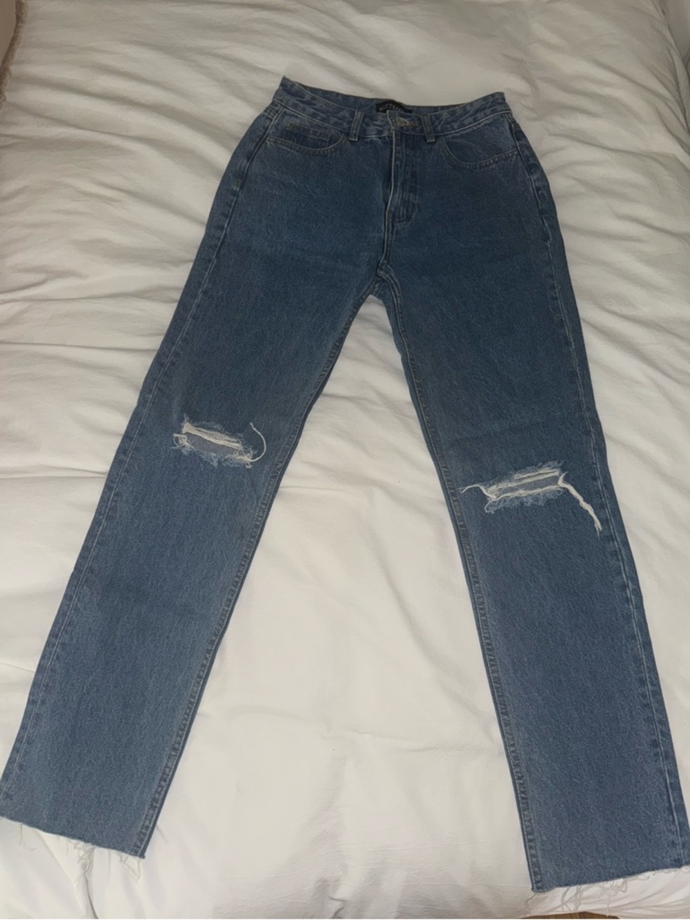 Kittenish Distressed Straight-Leg Jeans in Medium Blue